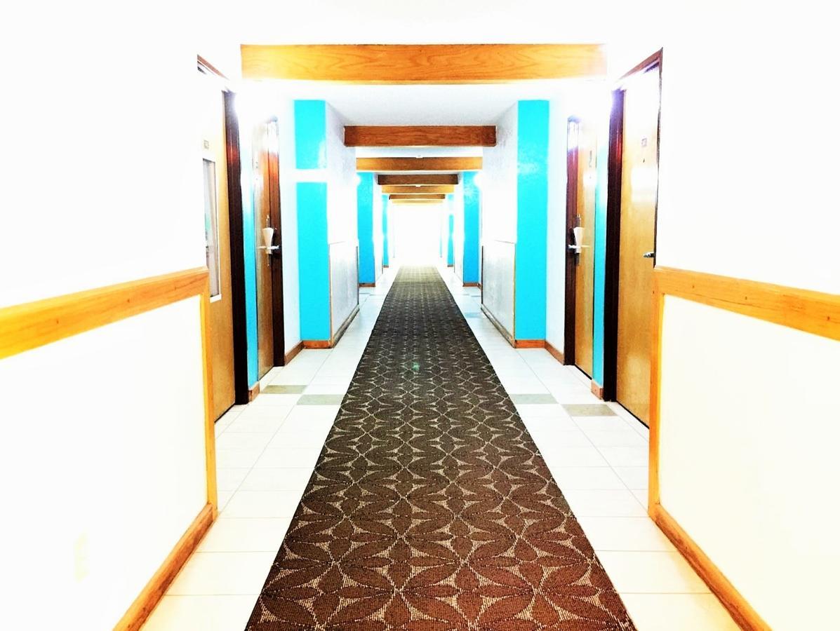 Courtesy Inn Del City Экстерьер фото
